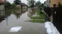 Fotografie Budiměřic při&nbsp;povodni. Foto: Obec Budiměřice
