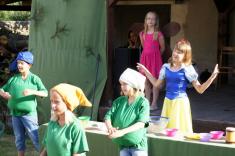Divadelní představení základní školy 20.6. 2014