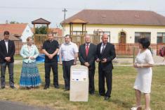 Zahájení stavby se&nbsp;zúčastnili zástupci ROP Střední Čechy, projektantka i&nbsp;spolupracovníci obce.